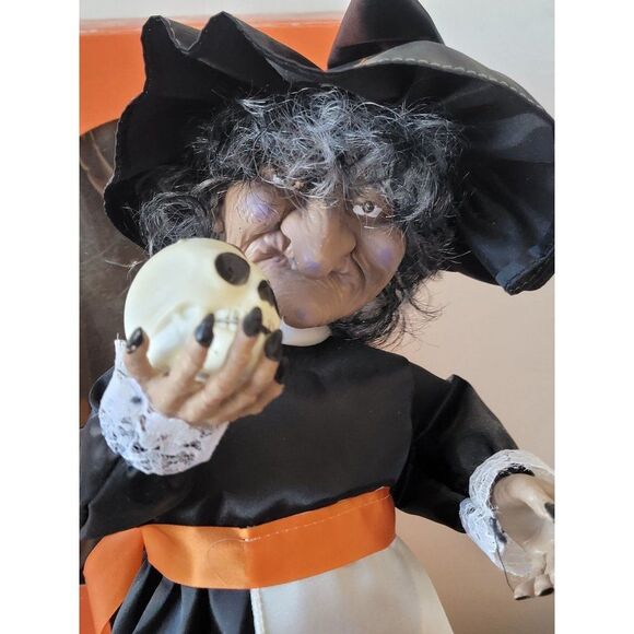Vintage Halloween witch AS IS skull figure scary prop home decor - Picture 6 of 14